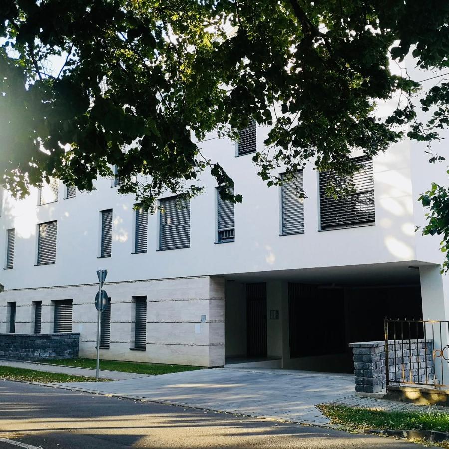 Iris Appartement In Heviz Mit Tiefgarage Und Panoramaaussicht Exteriör bild